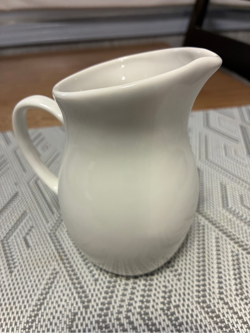 Vintage Centura by Corning White Coupe Creamer - Picture 3 of 6